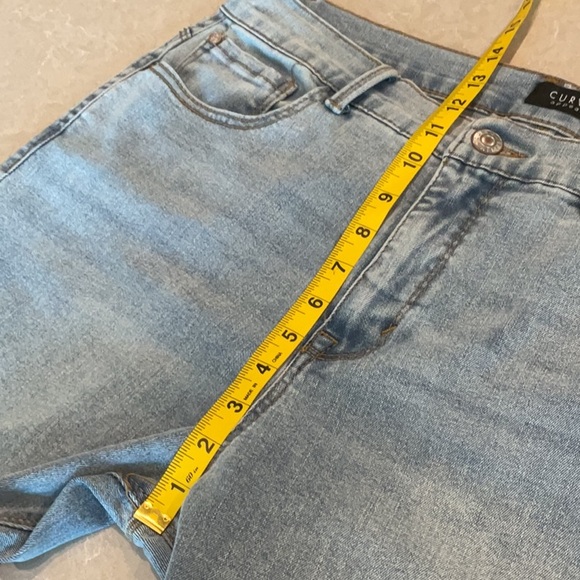 Curve Appeal Flare Ankle Jeans - Picture 4 of 10